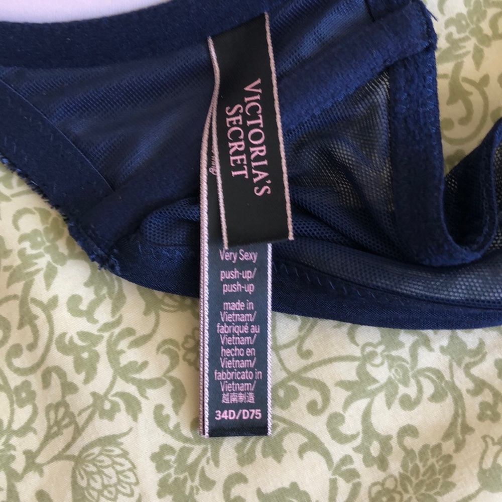Bra - Picture 4 of 4